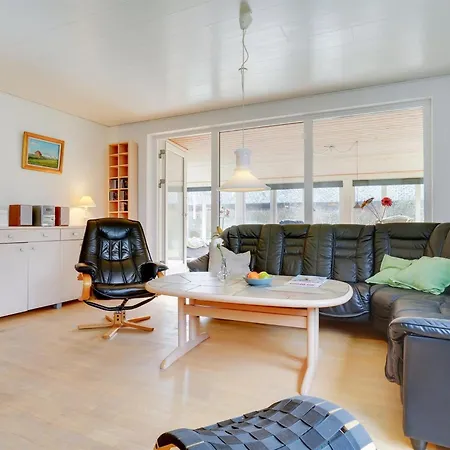Casa de Férias Philip - 2km From The Sea By Interhome